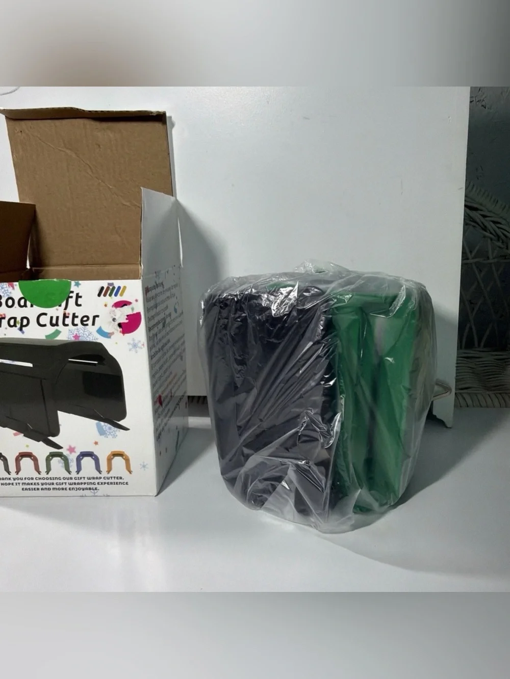 Gift Wrap Cutter Wrapping Paper Roll Cutter Portable Christmas Present Tool New